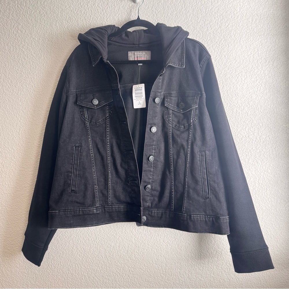 TORRID Denim Hooded Knit Sleeve Trucker NWT - Size 1X | 14-16 - Picture 5 of 9